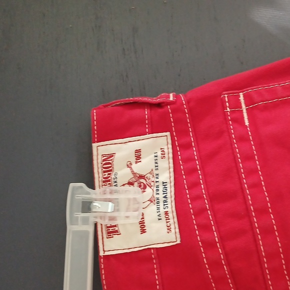 EUC True Religion Men's Vibrant Red Jean Shorts size 36 - Picture 5 of 5